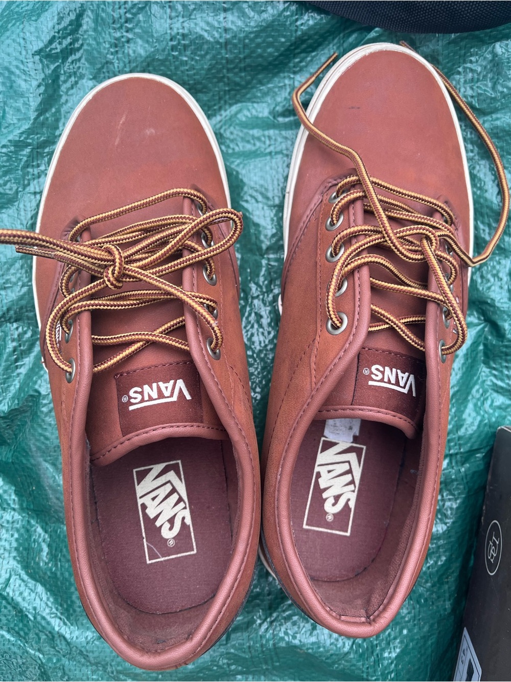 Vans Men’s Low-Top Sneakers in Rust Brown with Gold Laces
